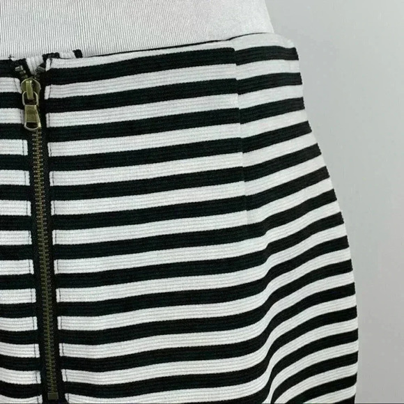 Ann Taylor loft outlet womens skirt size 6 Black white striped pencil - Picture 5 of 9